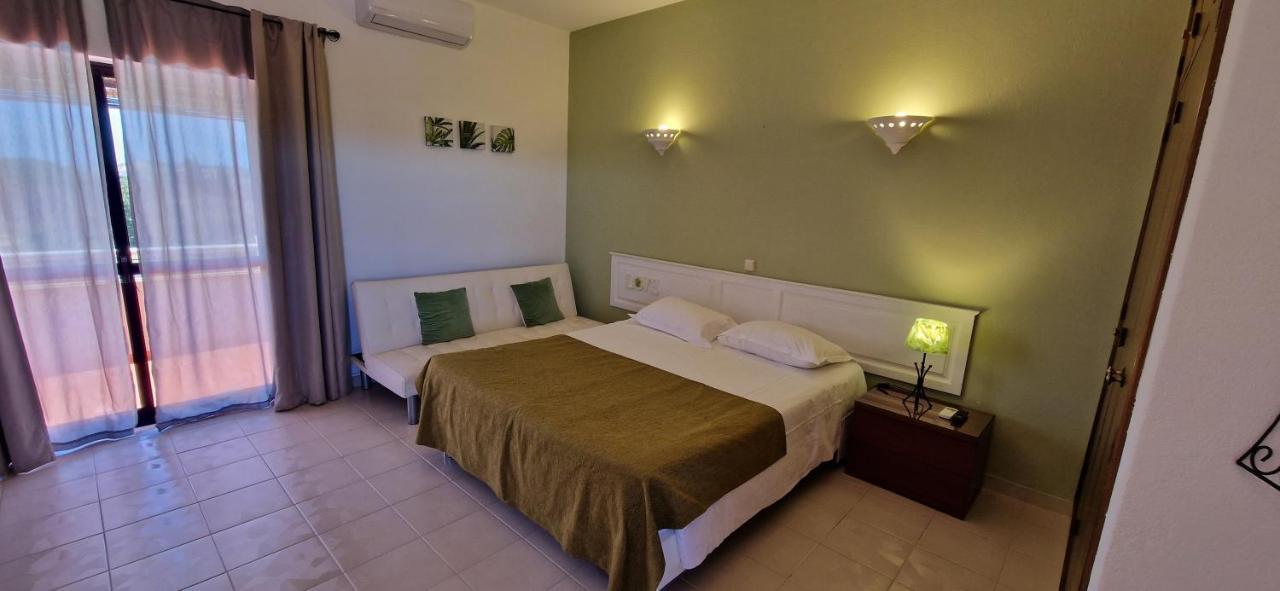 Casa Rosa Montes 호텔 Senhora da Luz 외부 사진