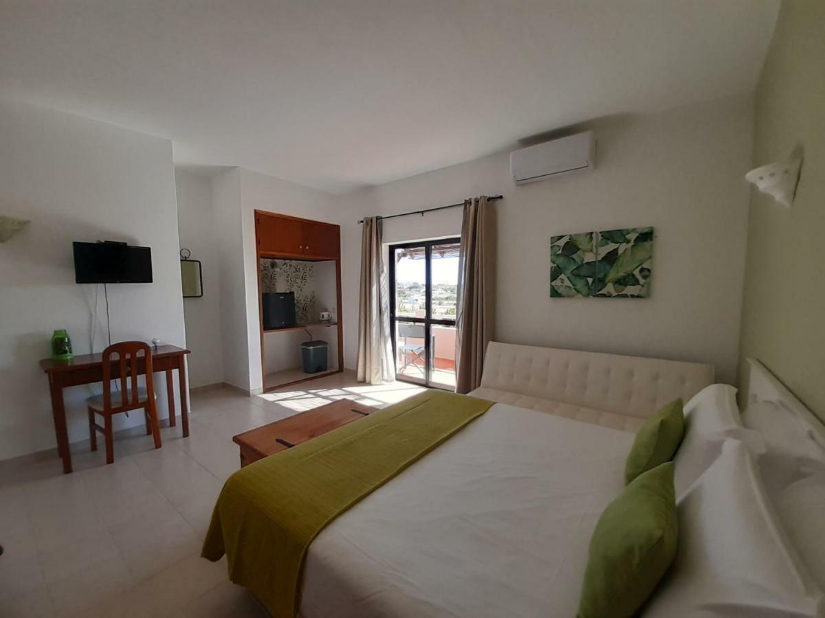 Casa Rosa Montes 호텔 Senhora da Luz 외부 사진